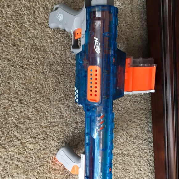 Nerf collection 600 worth of nerf guns - Picture 3 of 14